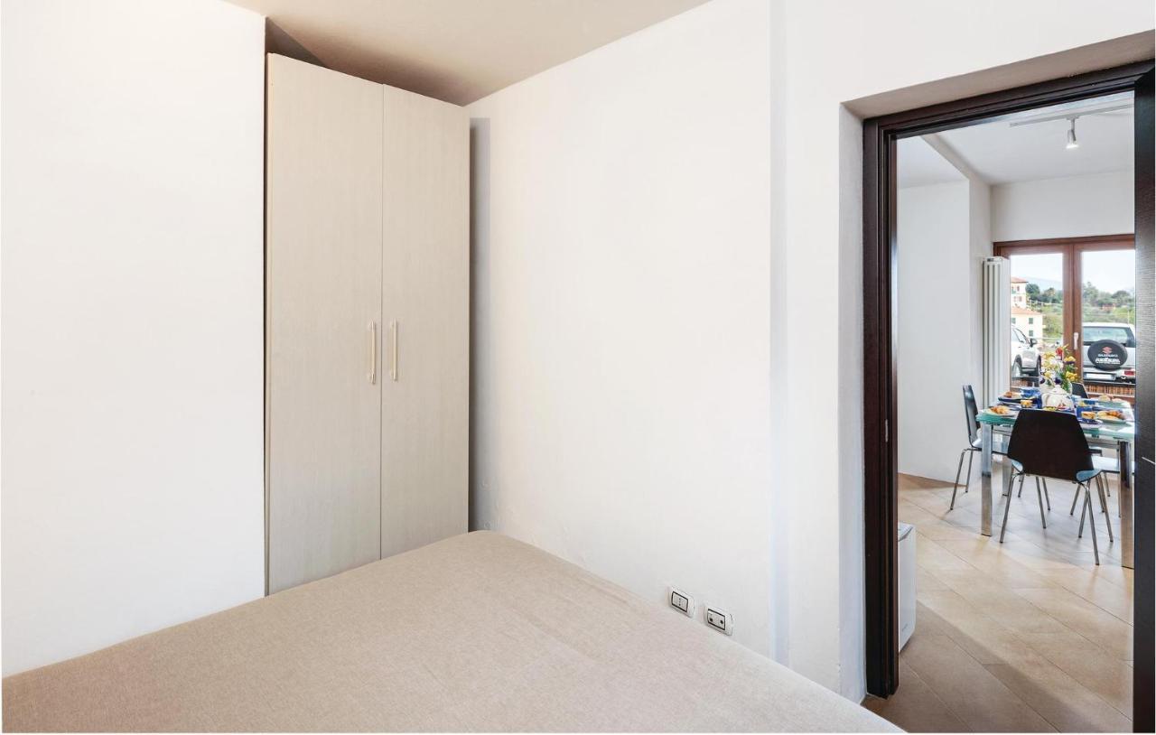 Beautiful Apartment In Pitelli -Sp- With Kitchen La Spezia Exterior photo